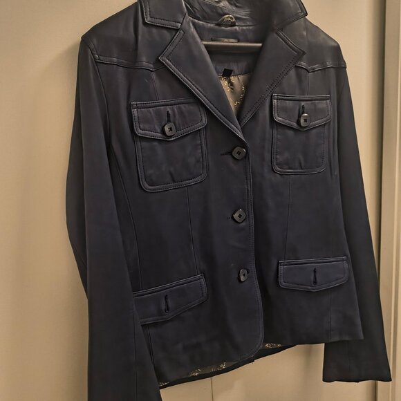 Men's leather Harley-Davidson jacket in Black size extra large.